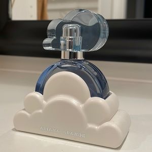 Ariana Grande Cloud Perfume
